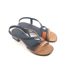 Charger l'image dans la galerie, Sandale Petit Talon Trotteur en Cuir Noir Cognac et Beige