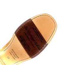 Charger l'image dans la galerie, Mocassin Patte Frangée et Pomponbs en Daim Sable