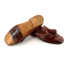 Charger l'image dans la galerie, Mocassin Patte Frangée et Pompons en Cuir Camel