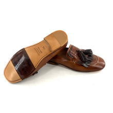 Charger l'image dans la galerie, Mocassin Patte Frangée et Pompons en Cuir Camel et Marron