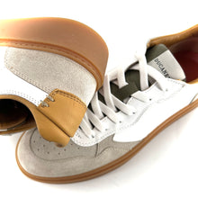 Load image into Gallery viewer, Basket en Cuir Blanc Kaki Jaune et Daim Craie
