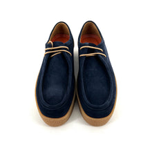 Load image into Gallery viewer, Chaussure Lacets Semelle Gomme en Daim Marine