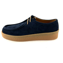 Load image into Gallery viewer, Chaussure Lacets Semelle Gomme en Daim Marine