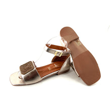 Charger l'image dans la galerie, Sandale Bride Cheville Bijou Strass Ocre en Cuir Doré