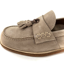 Charger l'image dans la galerie, Mocassin à Pompons en Daim Craie