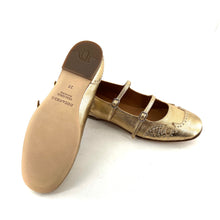 Charger l'image dans la galerie, Ballerine Double Bride en Cuir Doré et Clous Argenta