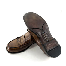Load image into Gallery viewer, Mocassin Patte Frangée en Cuir Corteccia