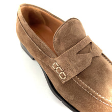 Load image into Gallery viewer, Mocassin en Daim Taupe