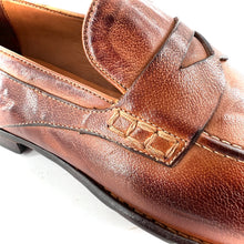 Load image into Gallery viewer, Mocassin en Cuir Cognac Veiné