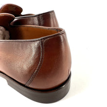 Load image into Gallery viewer, Mocassin à Pompons en Cuir Tabac