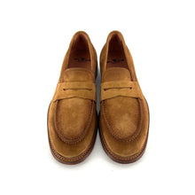 Load image into Gallery viewer, Mocassin Semelle Débordante en Daim Sable Foncé