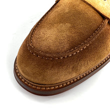 Load image into Gallery viewer, Mocassin Semelle Débordante en Daim Sable Foncé
