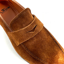 Load image into Gallery viewer, Mocassin en Daim Tabac