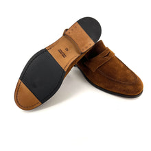 Load image into Gallery viewer, Mocassin en Daim Tabac