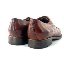 Load image into Gallery viewer, Derby en Cuir Cognac Veiné