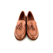 Load image into Gallery viewer, Mocassin à Pompons en Cuir Rose