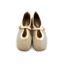 Load image into Gallery viewer, Ballerine en Cuir Vernis Perforé Blanc Cassé