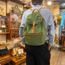 Load image into Gallery viewer, Sac à Dos CAMP en Cuir Velours Agave