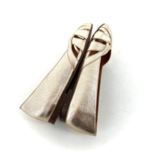 Charger l'image dans la galerie, Ballerine CHIARA en Cuir Pailleté Doré Clair