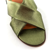 Charger l'image dans la galerie, Sandale AXELLE en Cuir Métallisé Vert