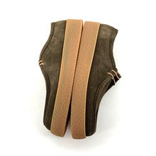 Load image into Gallery viewer, Chaussure Lacets Semelle Gomme en Daim Kaki