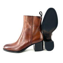 Charger l'image dans la galerie, Boots Talon Trotteur Zippé Intérieur en Cuir Cognac