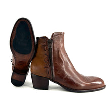 Load image into Gallery viewer, Boots Tiag Talon Trotteur en Cuir et Croûte Cognac