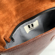 Charger l'image dans la galerie, Sac Bandoulière Pochette en Cuir Cuoio