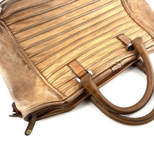 Load image into Gallery viewer, Sac RIVIERA en Cuir Lavé Biscuit Gold