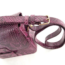Charger l'image dans la galerie, Sac LOUISE en Cuir Mauve Imprimé Python