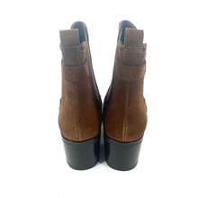 Load image into Gallery viewer, Chelsea Boots Talon Trotteur en Daim Cognac
