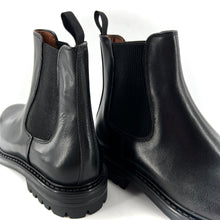 Load image into Gallery viewer, Chelsea Boots Semelle Crantée en Cuir Noir