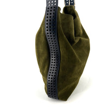 Charger l'image dans la galerie, Sac LE ENZO en Velours Leccio et Cuir Marine