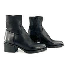 Load image into Gallery viewer, Boots Talon Trotteur Zippé Intérieur en Cuir Noir