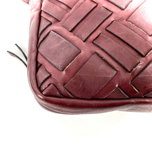 Charger l'image dans la galerie, Sac Bandoulière en Cuir Tressé Bordeaux