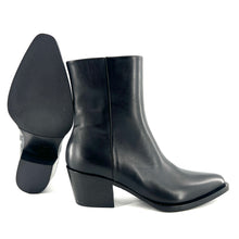 Charger l'image dans la galerie, Boots Tiag Talon Trotteur en Cuir Noir