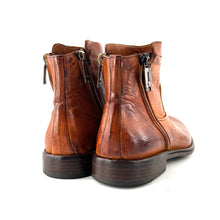 Load image into Gallery viewer, Boots Double Zip en Cuir Patiné Cognac