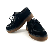 Load image into Gallery viewer, Derby ROBERTA Semelle Crêpe en Daim et Cuir Noir
