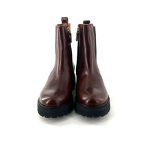 Load image into Gallery viewer, Boots Semelle Crantée JOYCE en Cuir Glacé Whisky