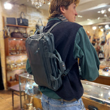 Charger l'image dans la galerie, Astucieux Cartable Sac à Dos en Cuir Vert