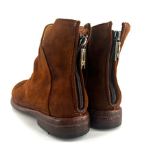 Load image into Gallery viewer, Boots Zippé Arrière en Daim Cognac