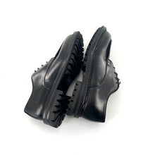 Load image into Gallery viewer, Derby Fine Semelle Crantée en Cuir Noir