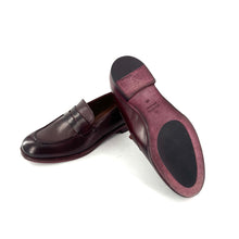 Load image into Gallery viewer, Mocassin en Cuir Bordeaux Foncé