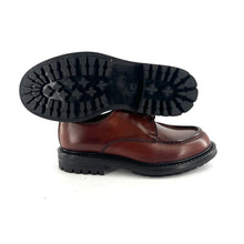 Load image into Gallery viewer, Derby Fine Semelle Crantée en Cuir Cognac