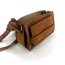 Load image into Gallery viewer, Sac DAY FIVE M en Suede Gold