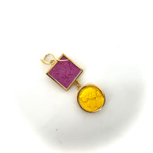 Load image into Gallery viewer, Boucles d'Oreilles en Plaqué Or et Résine Violet et Jaune