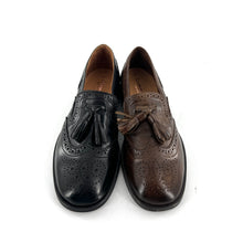 Charger l'image dans la galerie, Mocassin à Pompons et Bout Fleuri en Cuir Marron