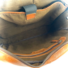 Charger l'image dans la galerie, Porte-Documents en cuir Camel