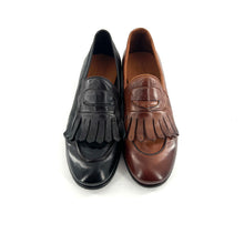 Load image into Gallery viewer, Mocassin Frangé en Cuir Ébano