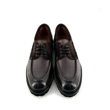Load image into Gallery viewer, Chaussure Bâteau Semelle Crantée en Cuir Grainé et Croûte Marron Foncé